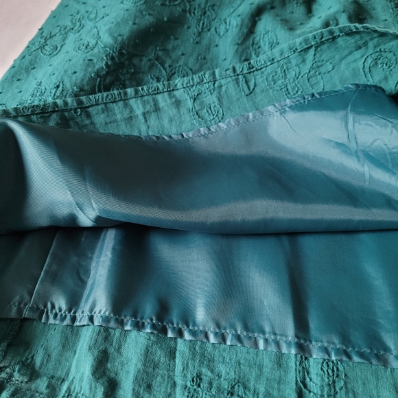 NWT Mini Skirt ❤ - Picture 4 of 6